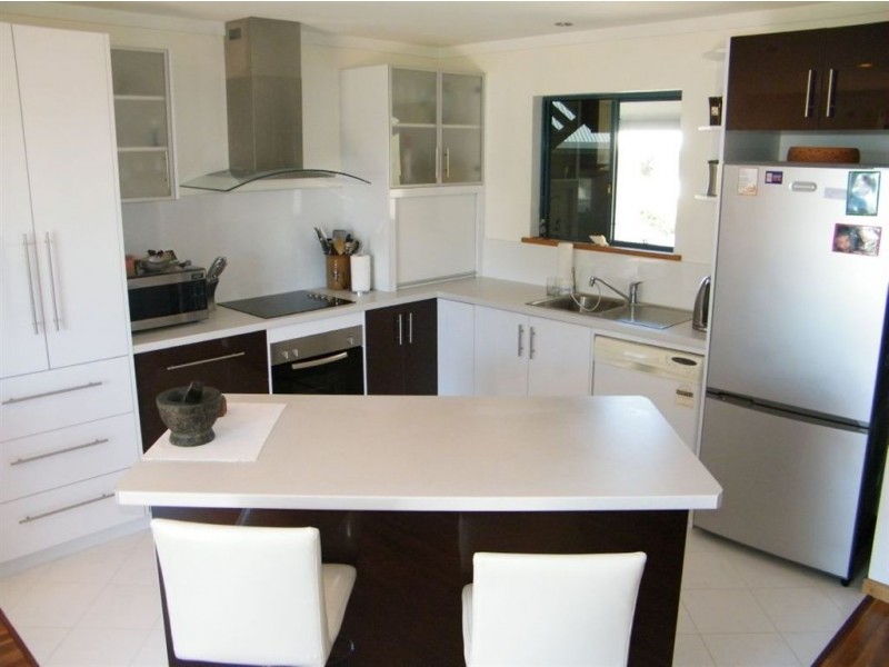 1/25 Beach Road, Dolphin Heads QLD 4740