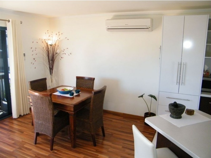 1/25 Beach Road, Dolphin Heads QLD 4740