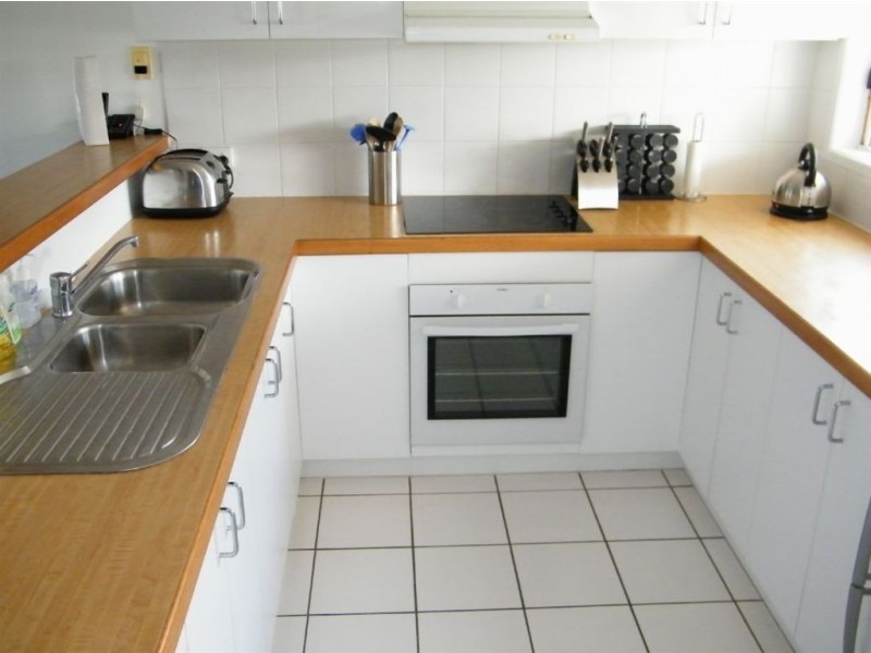 6/17 Beach Road, Dolphin Heads QLD 4740