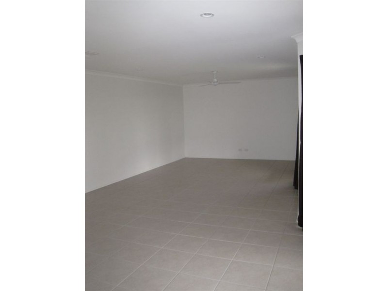 15 Raylene Street, Mount Pleasant QLD 4740