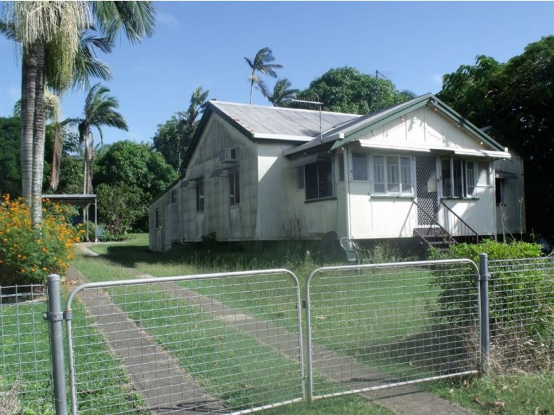 9 Heron Street, Sarina QLD 4737