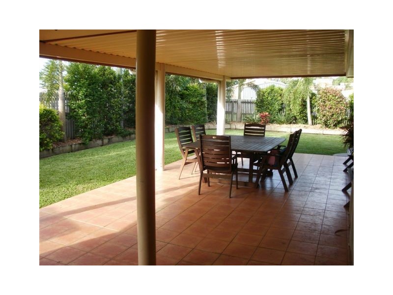 23 Windsor Street, Glenella QLD 4740