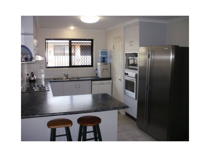 23 Windsor Street, Glenella QLD 4740