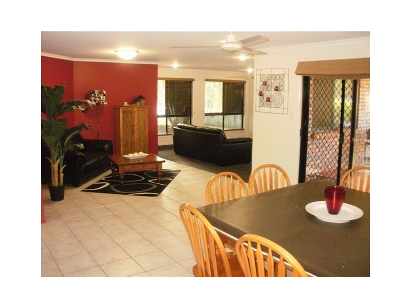 23 Windsor Street, Glenella QLD 4740