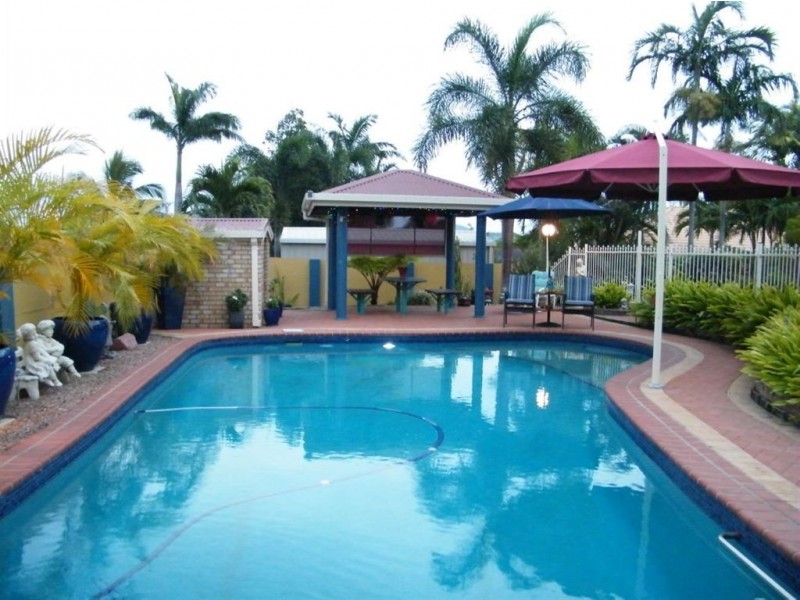 17 Dumfries Court, Beaconsfield QLD 4740