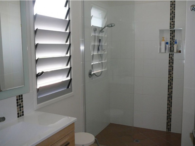 32 Poinciana Avenue, Seaforth QLD 4741