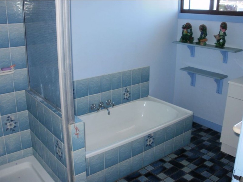 11 Jasmine Street, Andergrove QLD 4740