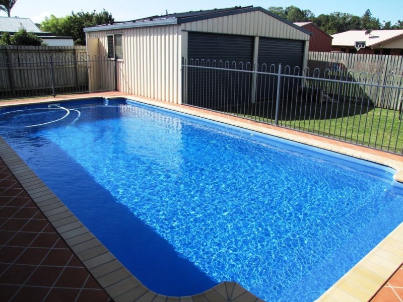 8 Cumming Court, Glenella QLD 4740