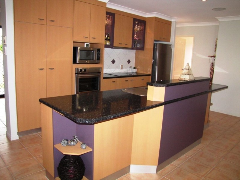 8 Cumming Court, Glenella QLD 4740