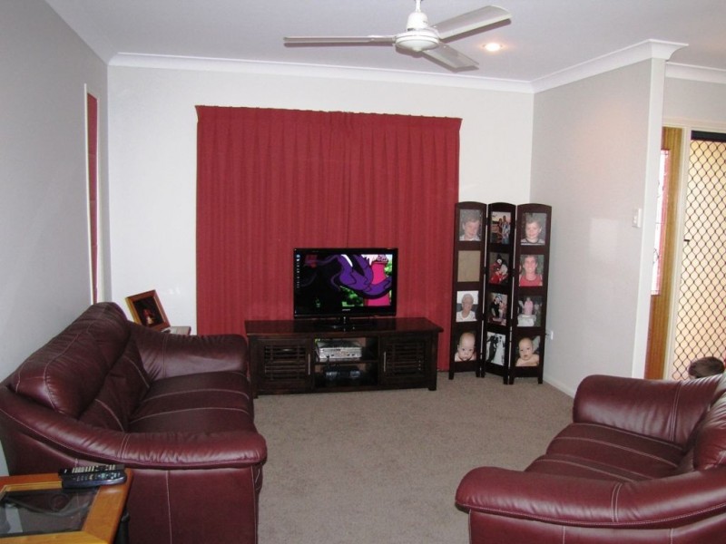 8 Cumming Court, Glenella QLD 4740