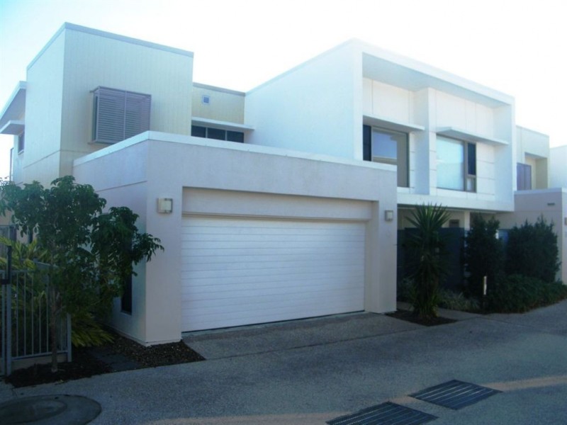 9/2 Belangason Way, Shoal Point QLD 4750