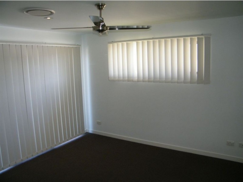 2/2 Belangason Way, Shoal Point QLD 4750
