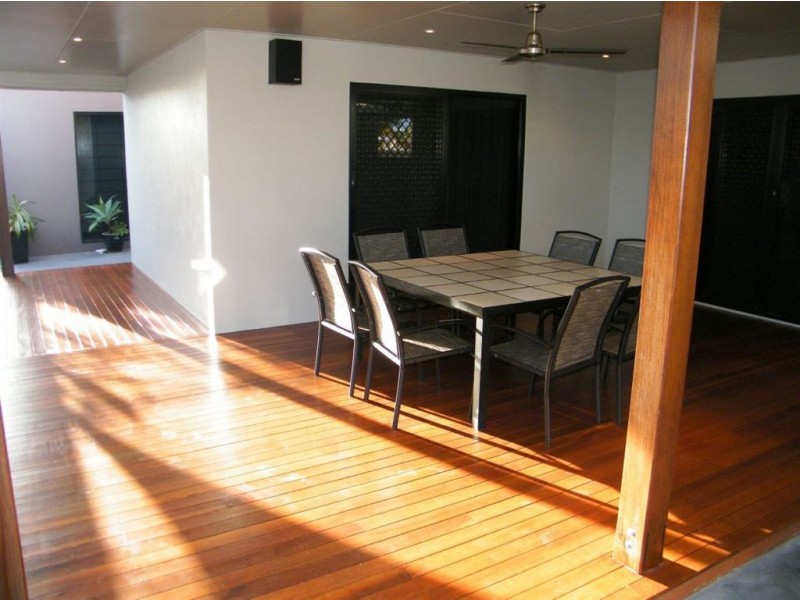 1 Gingham Street, Glenella QLD 4740