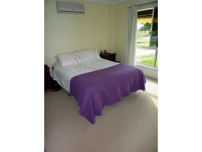 6 Alberta Street, Mirani QLD 4754