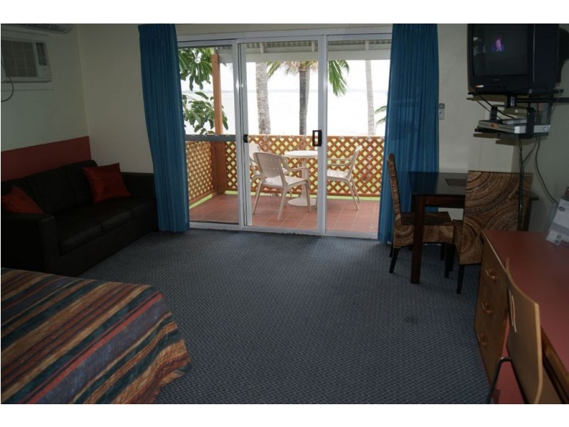 248-6 Beach Road, Dolphin Heads QLD 4740