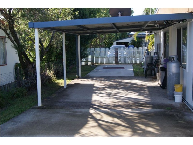 4 Teal Street, Slade Point QLD 4740