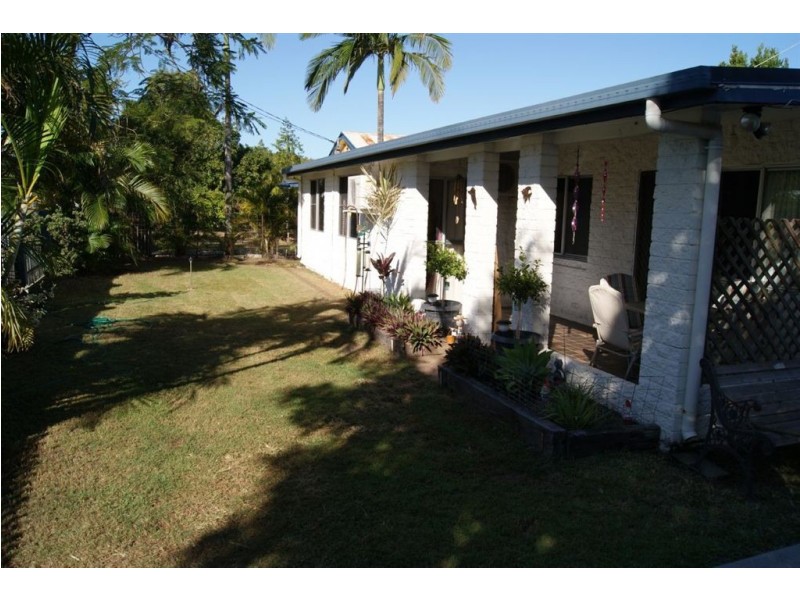 4 Teal Street, Slade Point QLD 4740