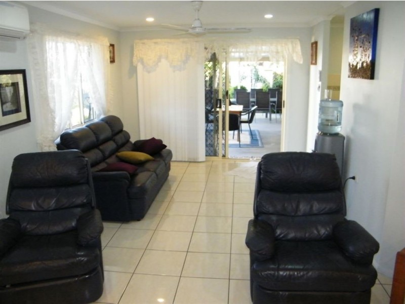 10 Harrier Street, Rural View QLD 4740