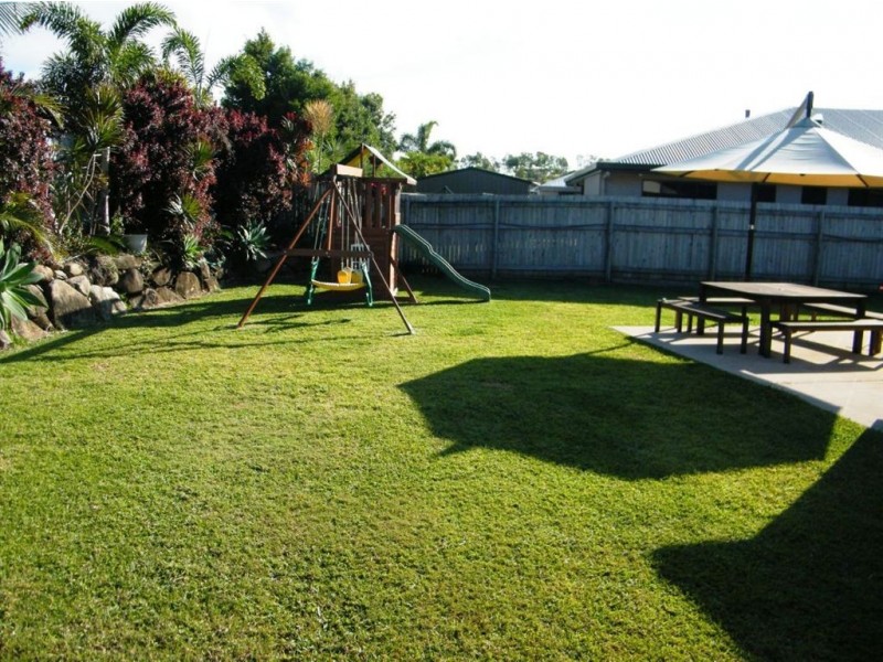 19 Cutfield Street, Glenella QLD 4740