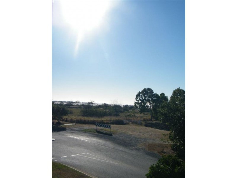 1/86 Binnington Esplanade, East Mackay QLD 4740