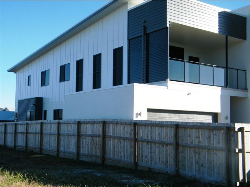1/86 Binnington Esplanade, East Mackay QLD 4740