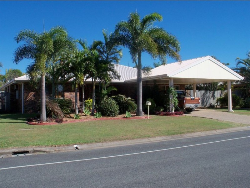 17 Caledonian Drive, Beaconsfield QLD 4740