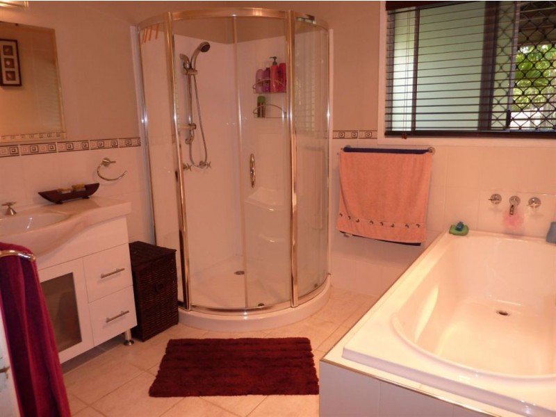 6 Cook Drive, Walkerston QLD 4751