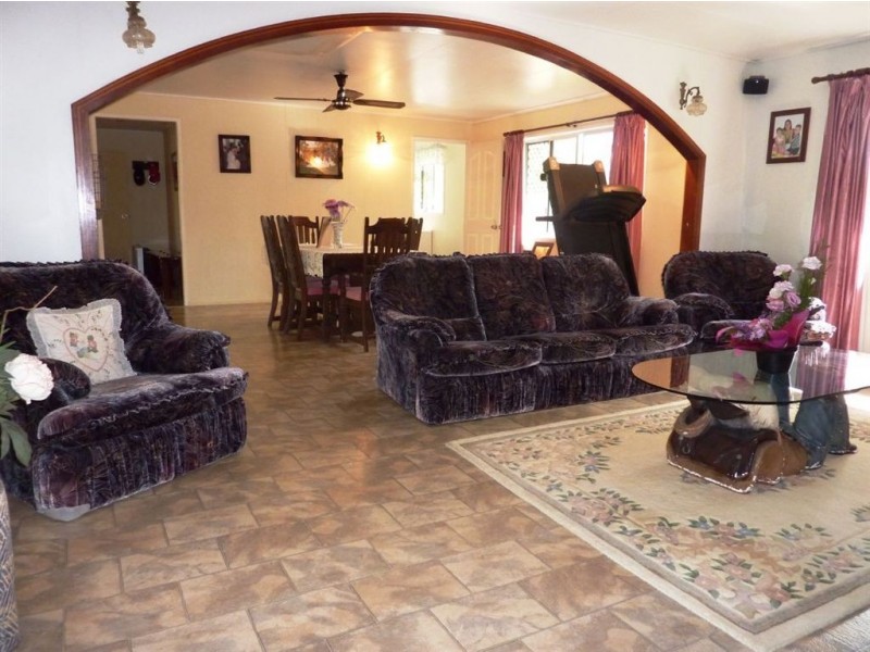 6 Cook Drive, Walkerston QLD 4751