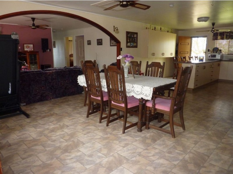 6 Cook Drive, Walkerston QLD 4751