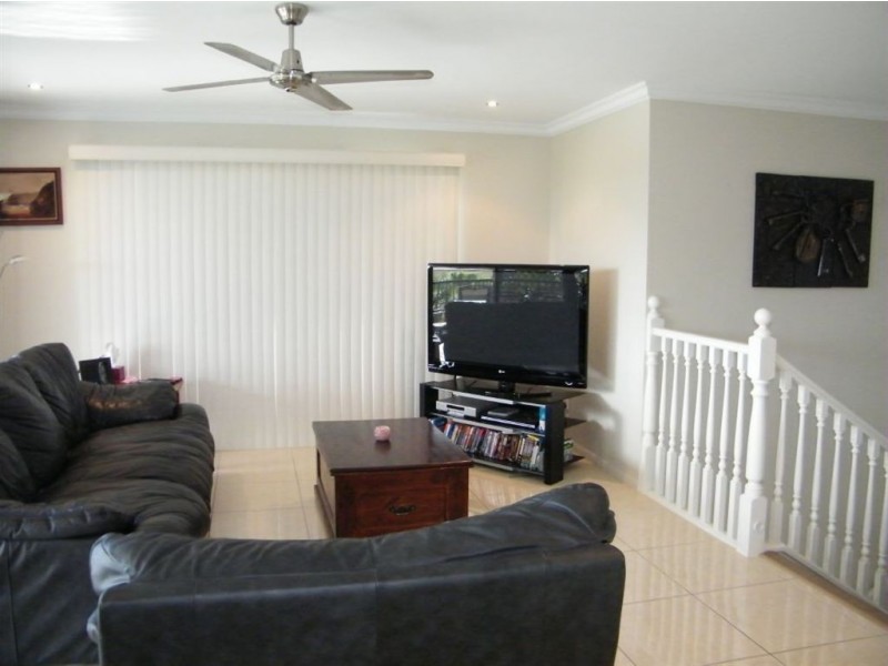 13 Palmview Court, Rural View QLD 4740