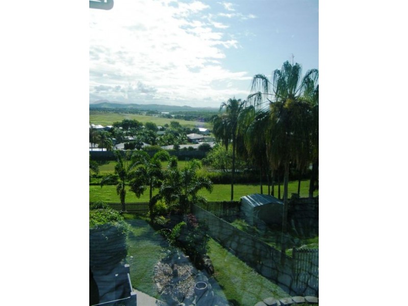 13 Palmview Court, Rural View QLD 4740