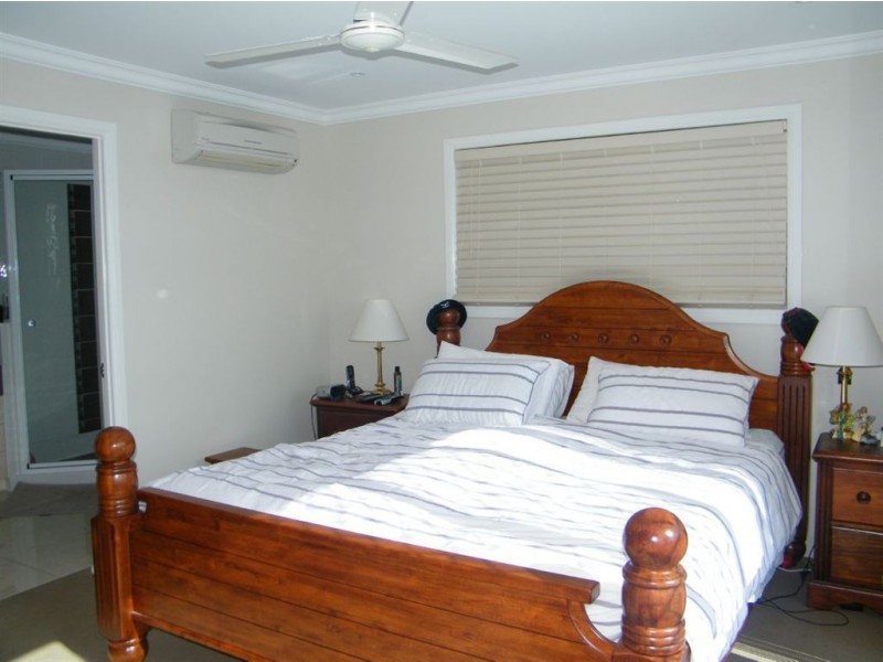 13 Palmview Court, Rural View QLD 4740