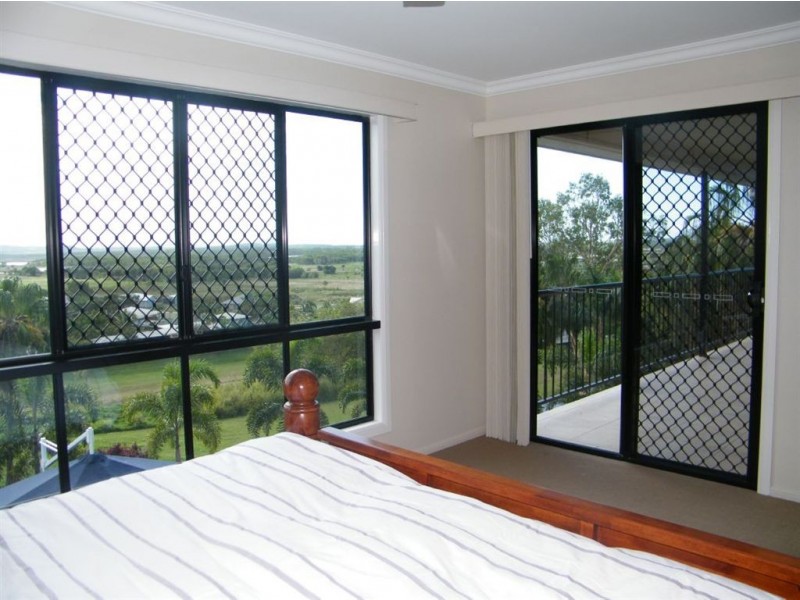 13 Palmview Court, Rural View QLD 4740