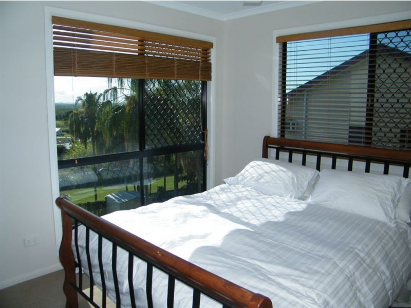 13 Palmview Court, Rural View QLD 4740