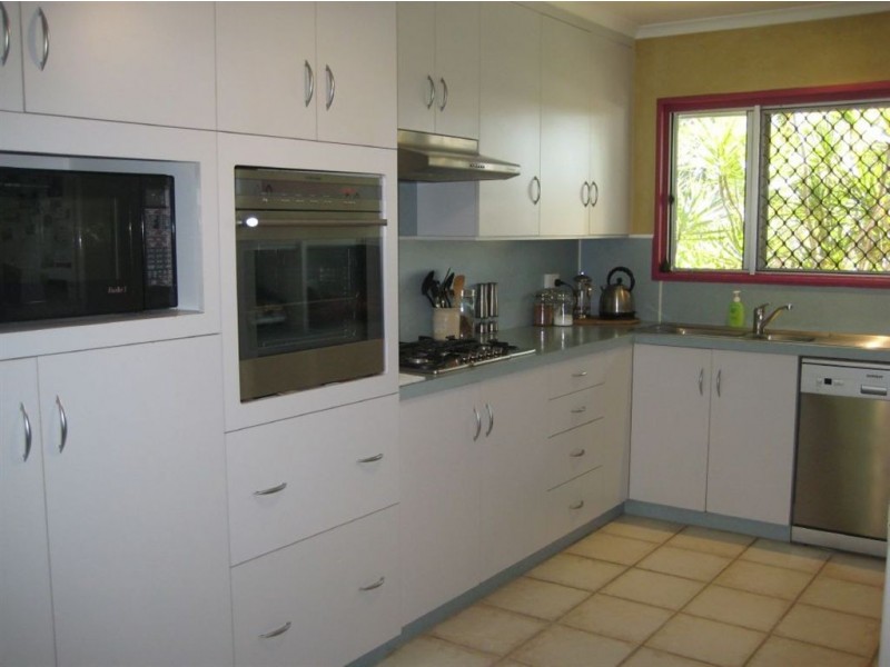 25910 Peak Downs Highway, Alexandra QLD 4740