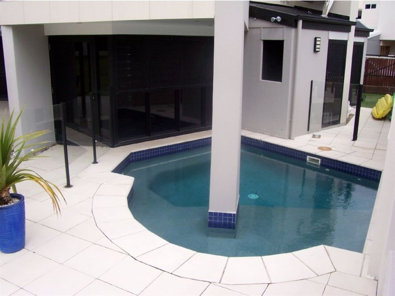 11 Pitt Street, Blacks Beach QLD 4740
