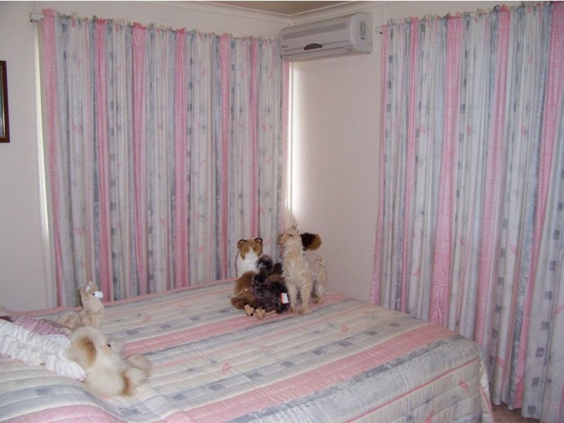 13 Dewar Street, St Helens Beach QLD 4798