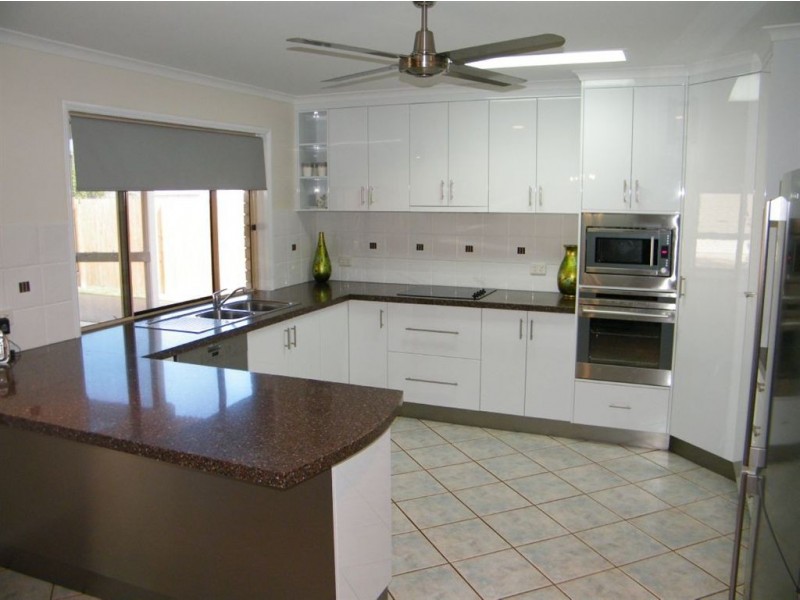 12 Caledonian Drive, Beaconsfield QLD 4740