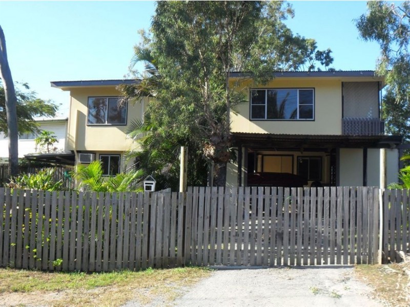 13 Shepherd Road, Eimeo QLD 4740