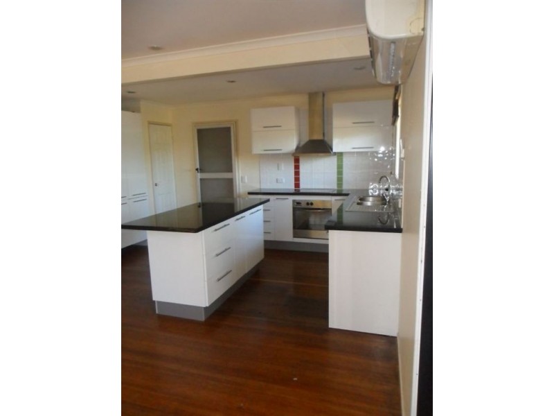 13 Shepherd Road, Eimeo QLD 4740