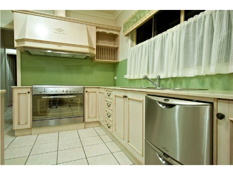 1 Pound Street, Walkerston QLD 4751