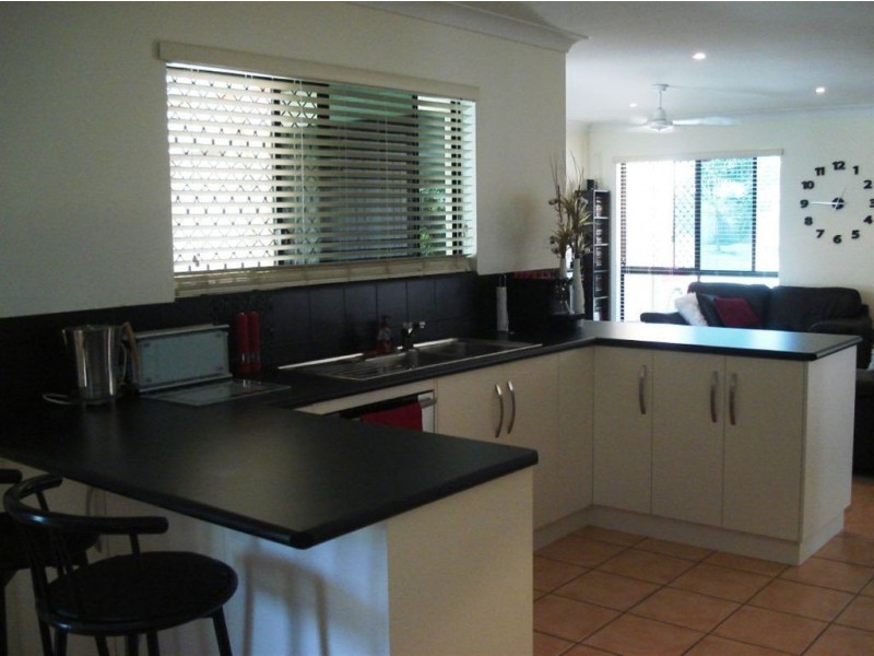 5 Marine Parade, Bucasia QLD 4750