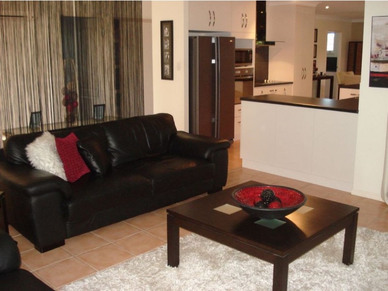 5 Marine Parade, Bucasia QLD 4750