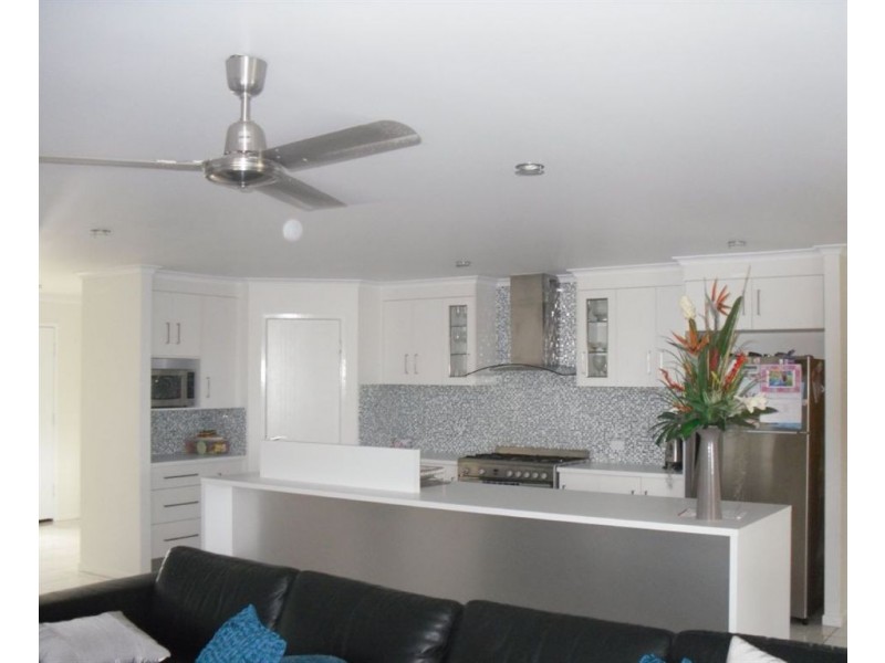 27 Debbiesue Drive, Mount Pleasant QLD 4740