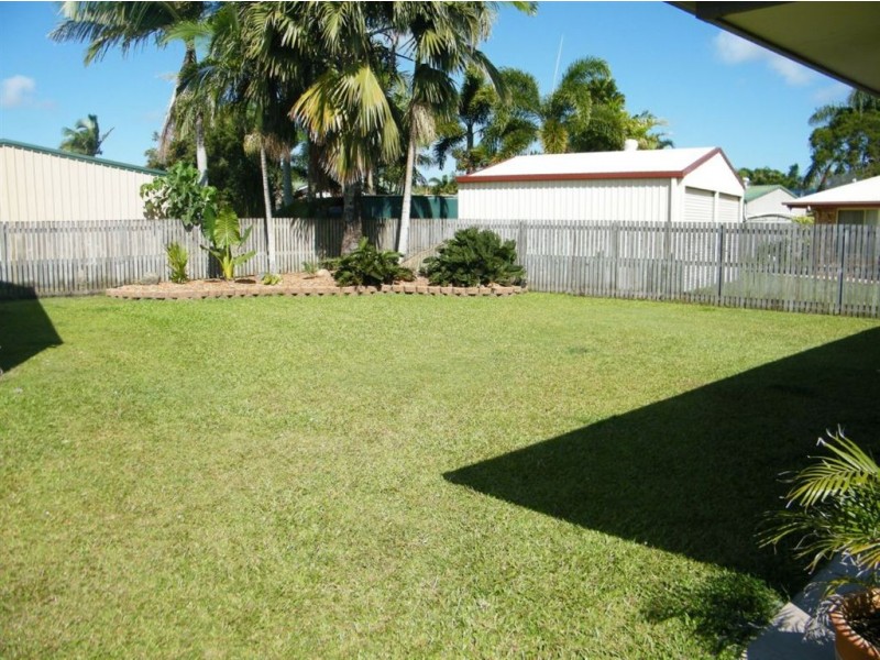 6 Caledonian Drive, Beaconsfield QLD 4740