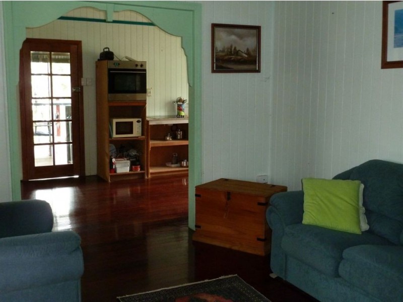 39 Buoro Street, Ball Bay QLD 4741