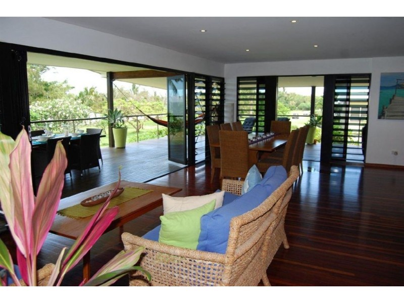 16 Frangipanni Avenue, Seaforth QLD 4741