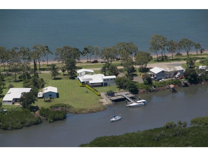 1 Poinciana Avenue, Seaforth QLD 4741