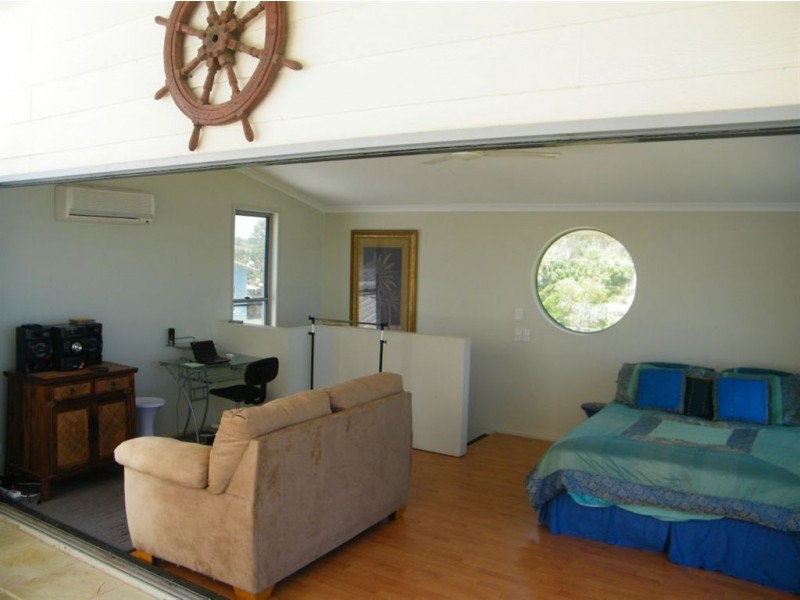 1 Poinciana Avenue, Seaforth QLD 4741