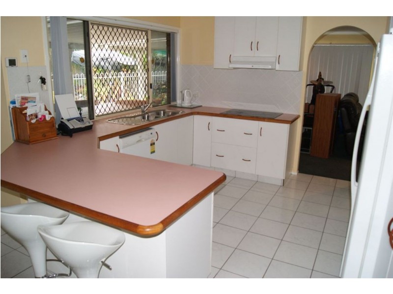 8 Palm Court, Bucasia QLD 4750